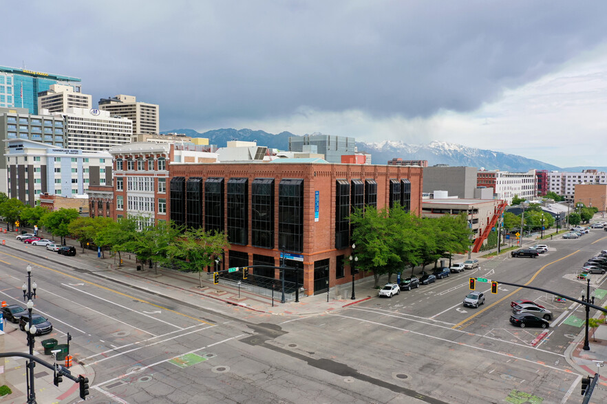 175 W 200 S, Salt Lake City, UT à louer - Photo de l’immeuble – Image 2 sur 9