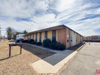Plus de détails pour 351 Burnham St, East Hartford, CT - Industriel/Logistique à louer