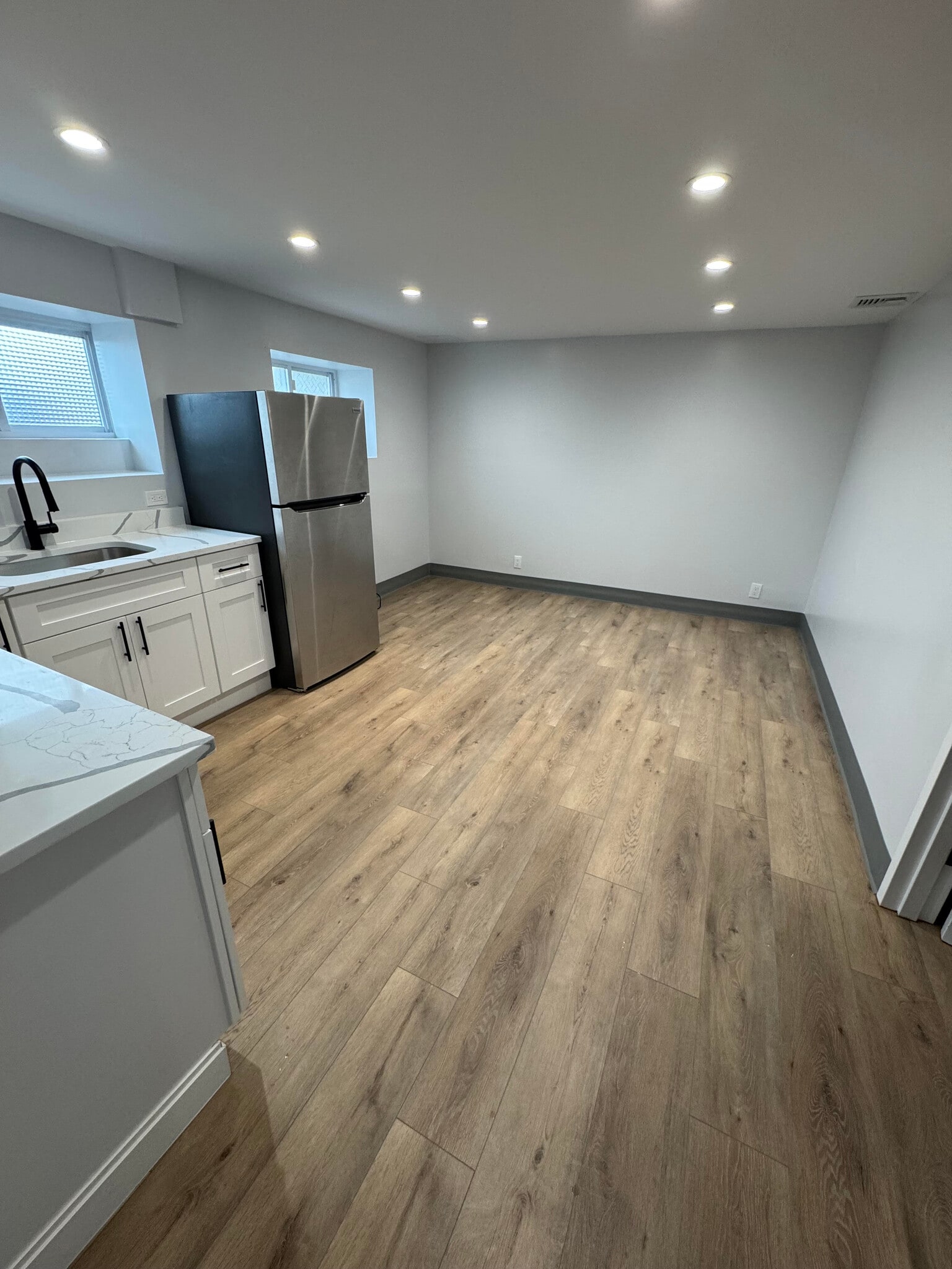 80-03 Bell Blvd, Queens Village, NY à louer Photo intérieure– Image 1 sur 5