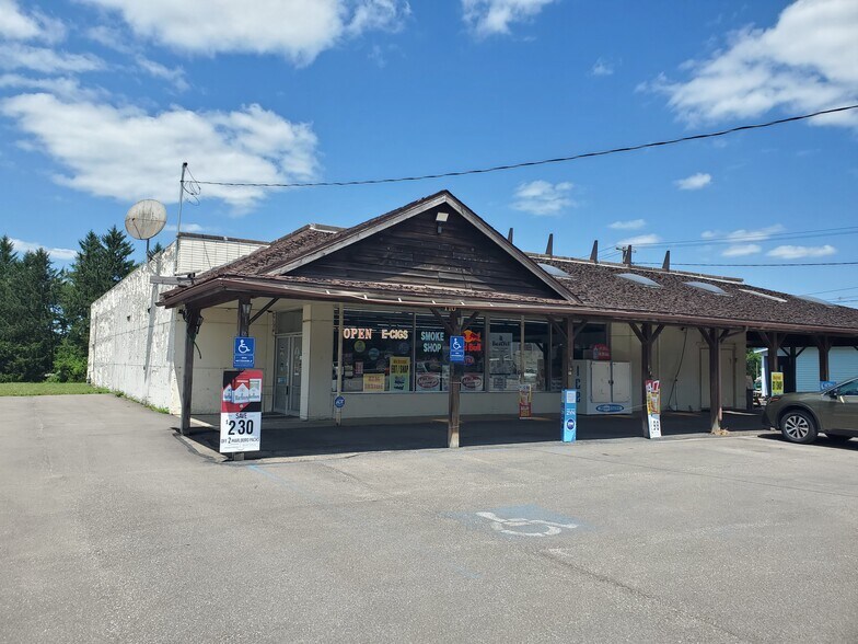 110 Railroad St, Cambridge Springs, PA à vendre - Photo de l’immeuble – Image 1 sur 19