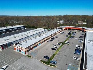 Plus de détails pour 1075 Portion Rd, Farmingville, NY - Local commercial à louer