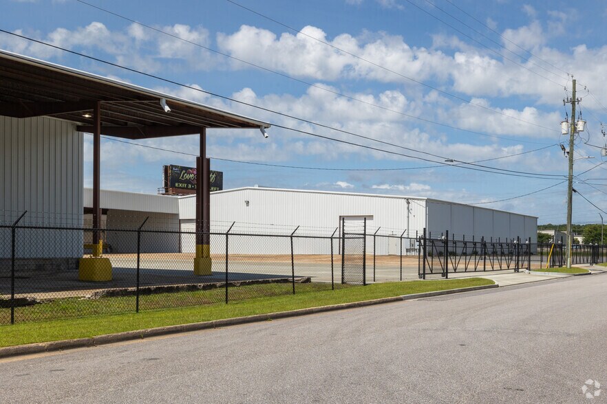 3451 Georgia Pacific Ave, Mobile, AL à vendre - Photo de l’immeuble – Image 1 sur 17
