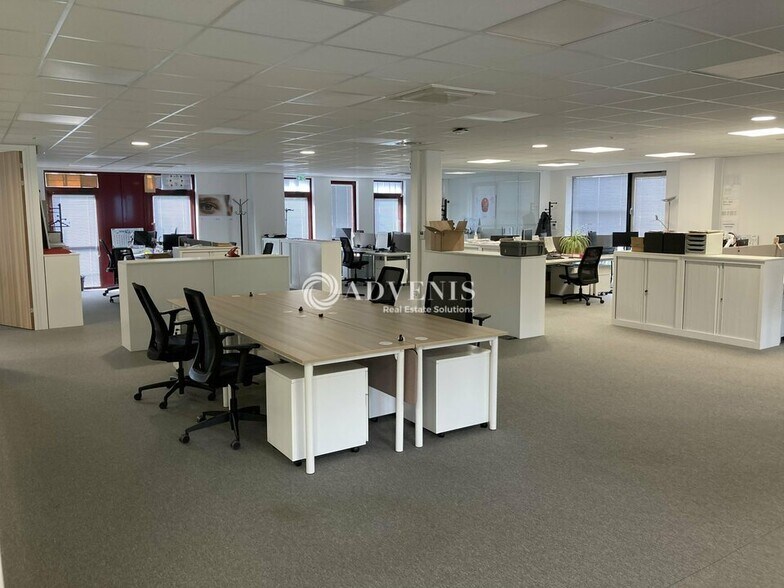 Bureau dans Lesquin à louer - Photo de l’immeuble – Image 2 sur 9