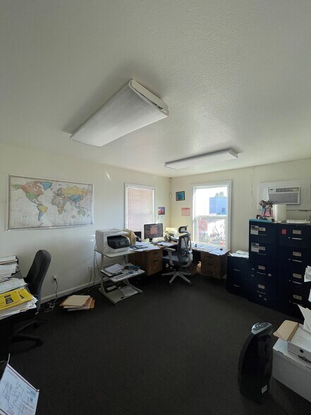 2211 Old Middlefield Way, Mountain View, CA à louer - Photo de l’immeuble – Image 3 sur 9