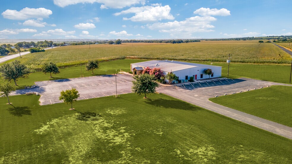 842 FM 471 N, Castroville, TX à vendre - Photo de l’immeuble – Image 2 sur 21