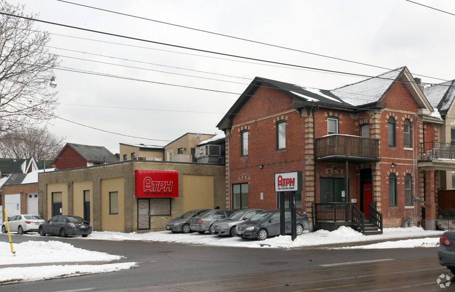 858 King St, Toronto, ON à louer - Photo principale – Image 1 sur 2