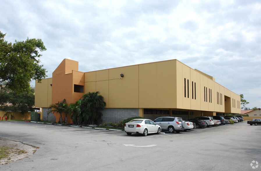 9370 SW Sunset Dr, Miami, FL à louer - Photo principale – Image 1 sur 2