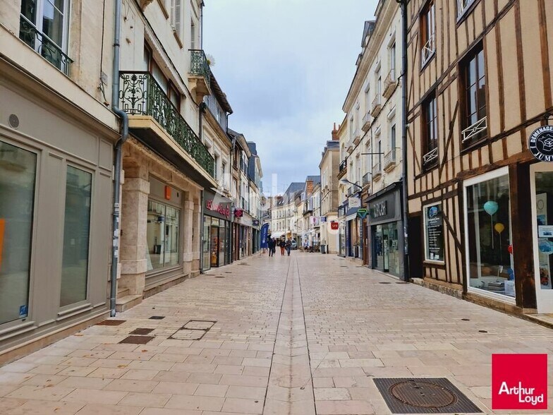 Local commercial dans Vendôme à louer - Photo de l’immeuble – Image 1 sur 1