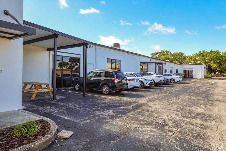 5402-5460 Beaumont Center Blvd, Tampa, FL à louer - Photo de l’immeuble – Image 3 sur 16