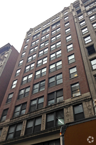 35 W 35th St, New York, NY à louer - Photo de l’immeuble – Image 3 sur 15