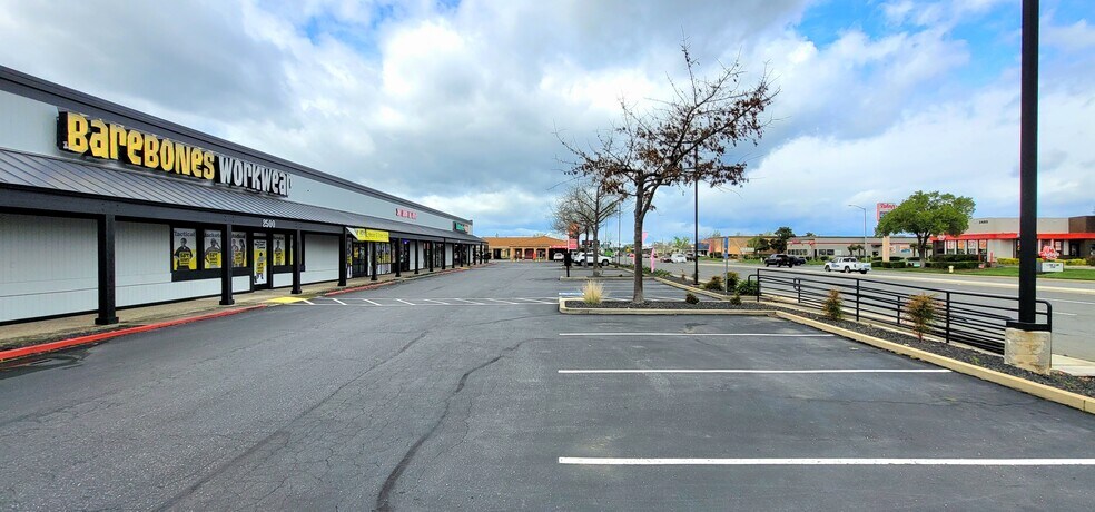 2500 Zanella Way, Chico, CA à vendre - Photo de l’immeuble – Image 2 sur 8