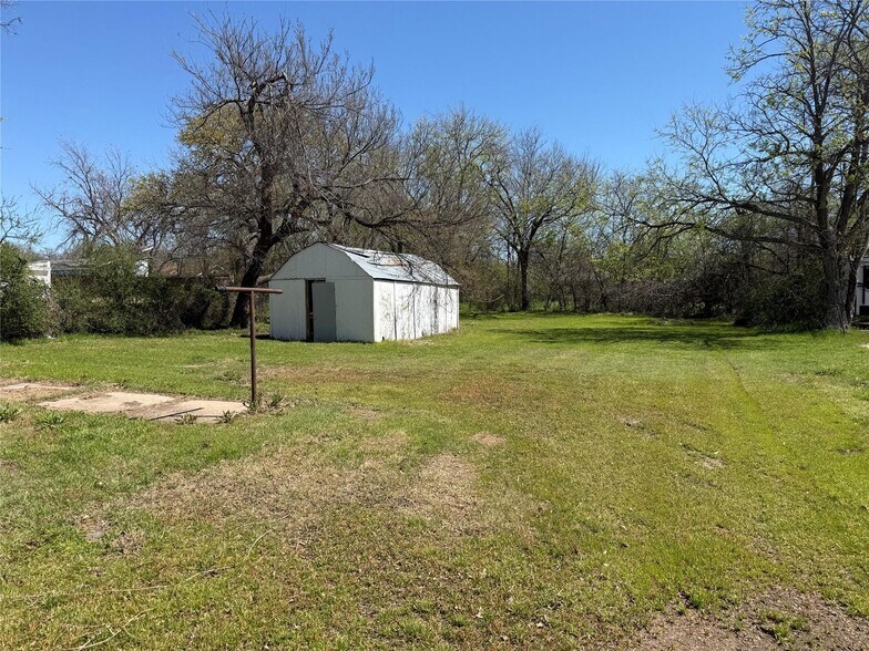 1110 N Main St, Weatherford, TX à vendre - Photo de l’immeuble – Image 2 sur 4