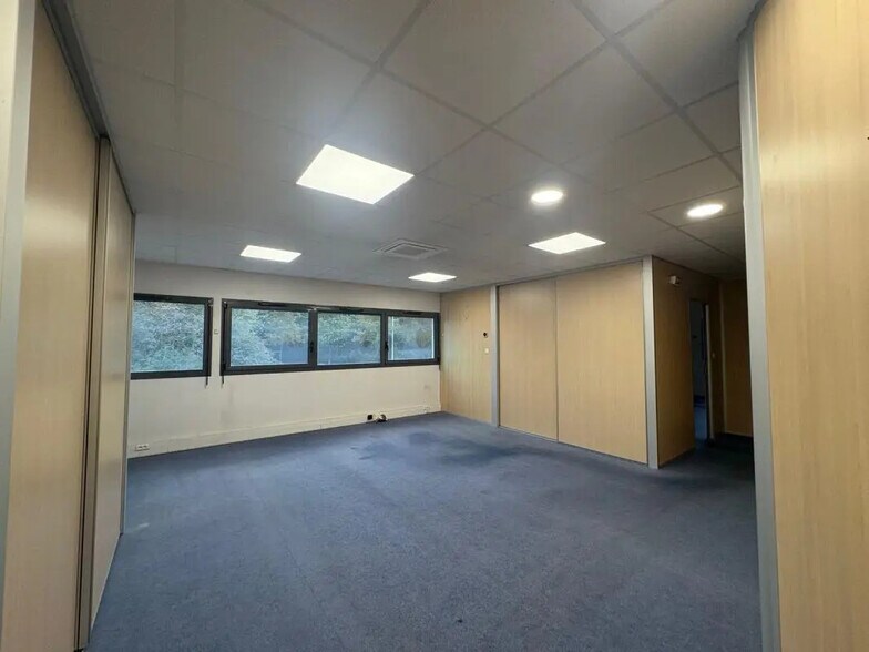 Bureau dans Saint-Herblain à louer - Photo de l’immeuble – Image 3 sur 11