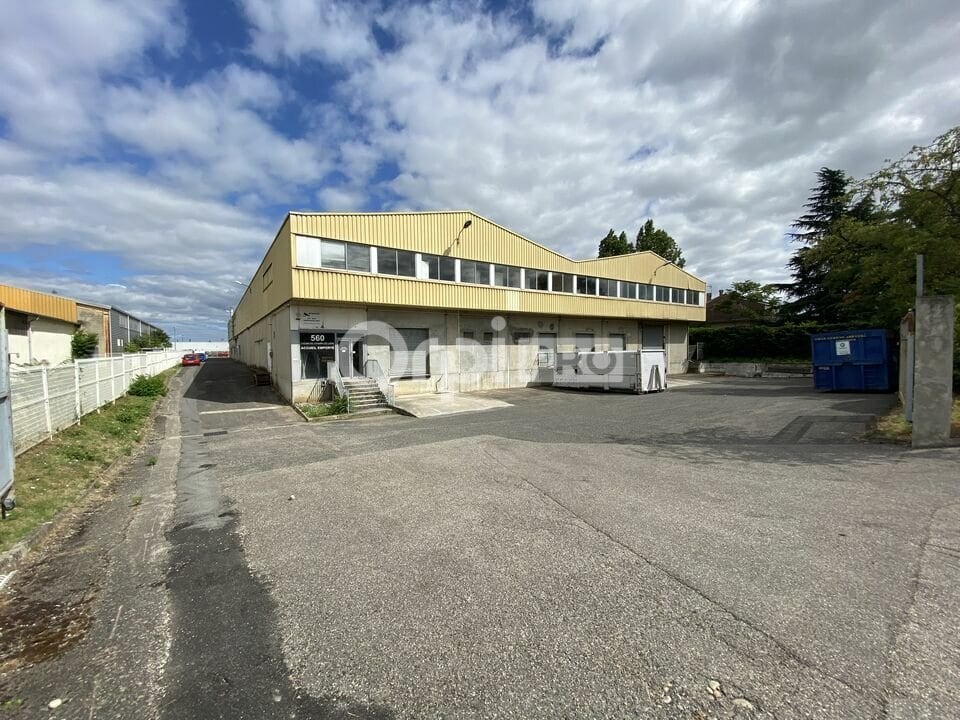560 Chemin Du Champ De Lière, Rillieux-la-Pape à vendre Photo de l’immeuble– Image 1 sur 13