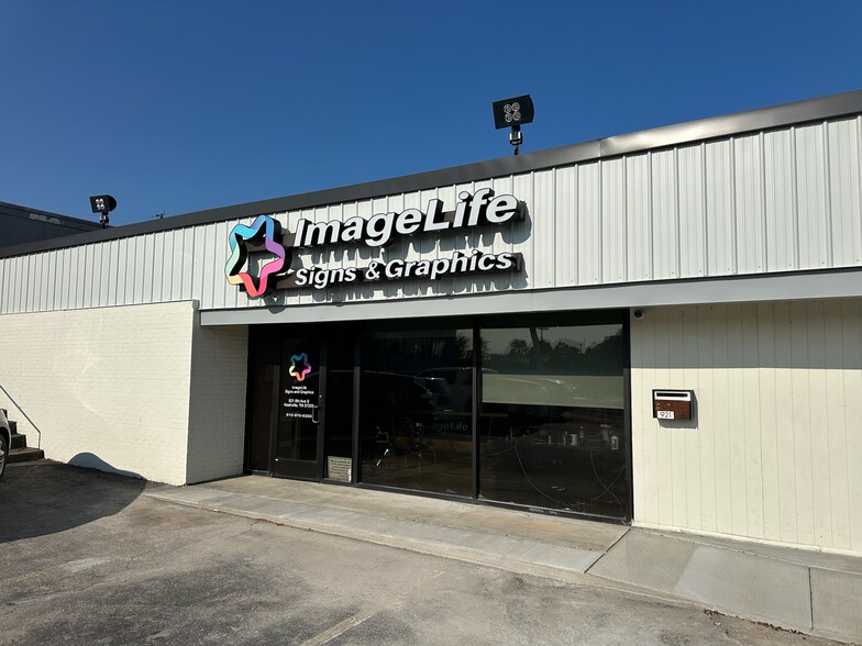 919-921 8th Ave S, Nashville, TN à louer - Photo de l’immeuble – Image 1 sur 4