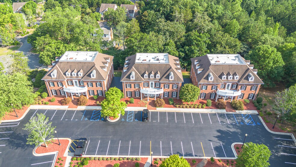 1040 Founders Blvd, Athens, GA à louer - Photo de l’immeuble – Image 1 sur 17