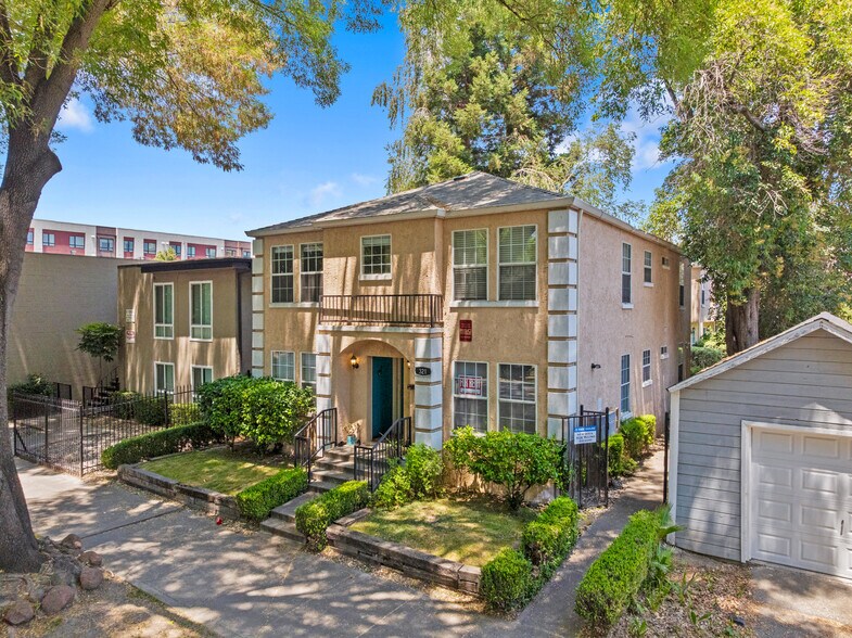 321 T St, Sacramento, CA à vendre - Photo de l’immeuble – Image 1 sur 21