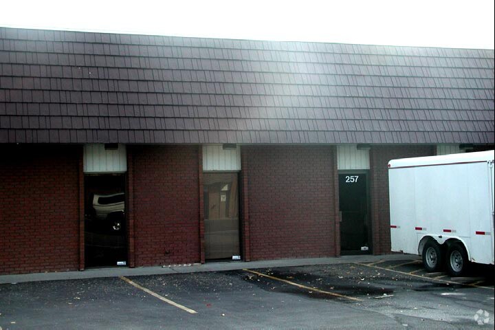 271 W 2950 S, Salt Lake City, UT à louer - Photo de l’immeuble – Image 2 sur 8