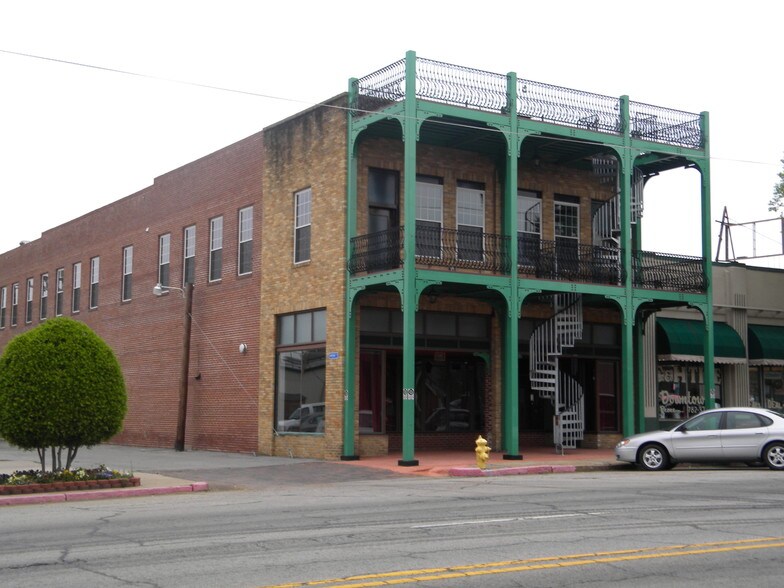 1115 Garrison Ave, Fort Smith, AR à louer - Photo de l’immeuble – Image 2 sur 4