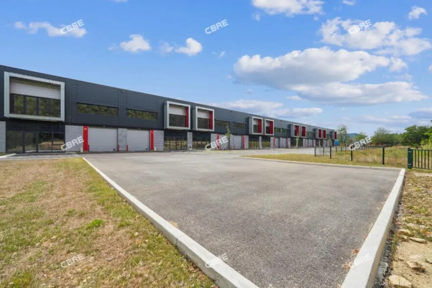 Local d’activités dans Bondoufle à louer - Photo de l’immeuble – Image 3 sur 14