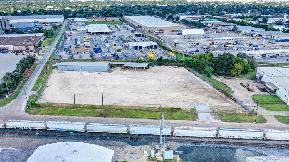 6939 Old Clinton Rd, Houston, TX à louer - Aérien – Image 2 sur 4