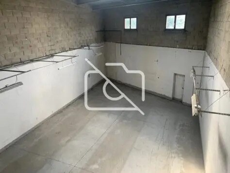 Local d'activités dans Crosne à vendre - Photo de l’immeuble – Image 1 sur 2