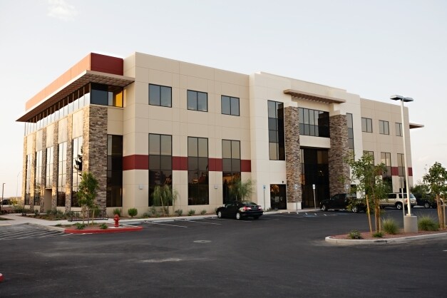 3175 Saint Rose Pky, Henderson, NV à louer - Photo principale – Image 1 sur 23