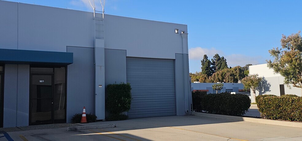 2761 Plaza Del Amo, Torrance, CA à louer - Photo de l’immeuble – Image 2 sur 3