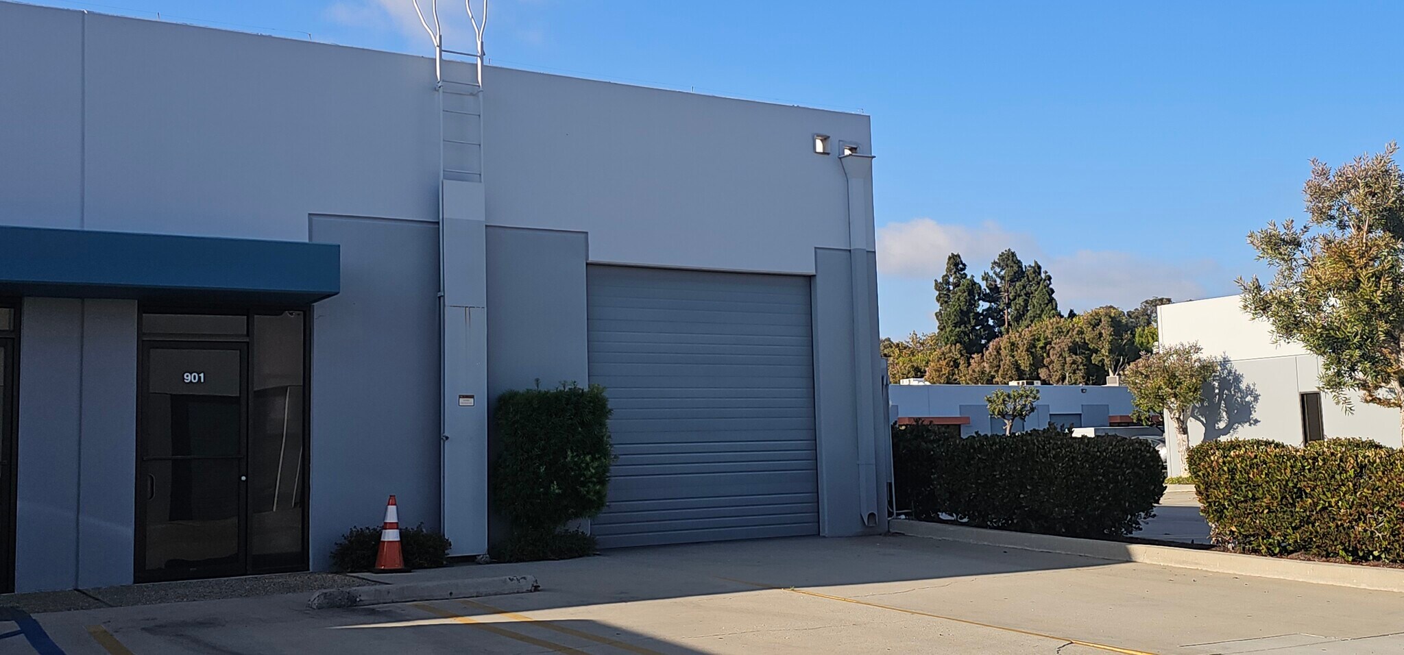 2761 Plaza Del Amo, Torrance, CA à louer Photo de l’immeuble– Image 1 sur 4