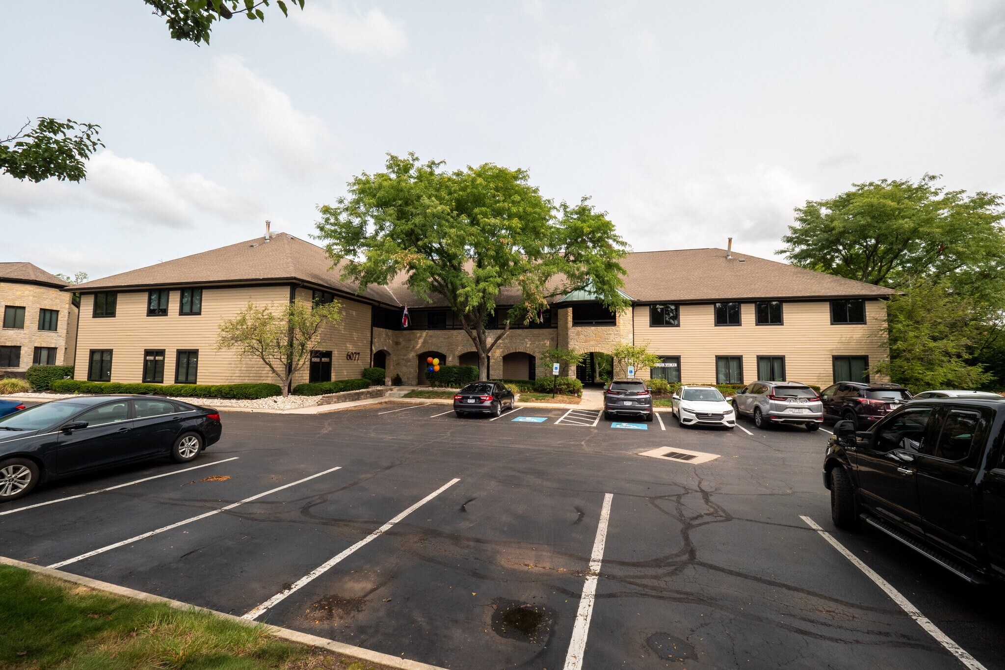 6047 Frantz Rd, Dublin, OH à louer Photo principale– Image 1 sur 5