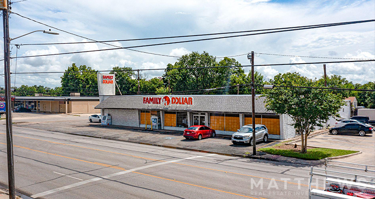 1606 N Navarro St, Victoria, TX à vendre - Photo principale – Image 1 sur 3