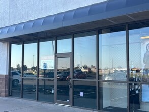 511 Windward Dr, Newton, KS à louer Photo intérieure– Image 2 sur 8