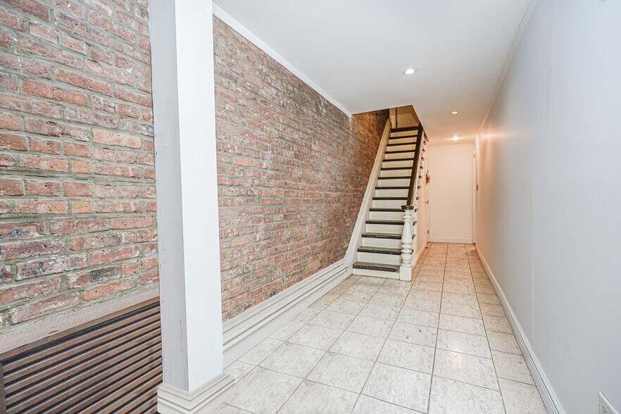 146 Nelson St, Brooklyn, NY à vendre - Photo de l’immeuble – Image 2 sur 25