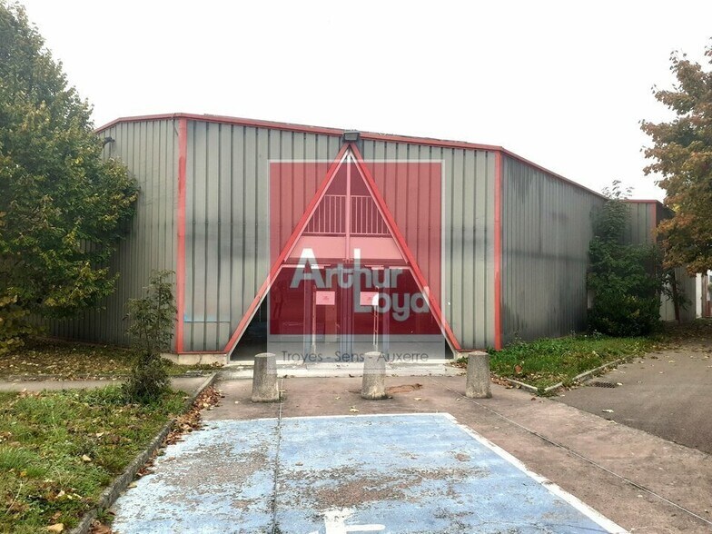 Industriel/Logistique dans Troyes à vendre - Photo de l’immeuble – Image 2 sur 7