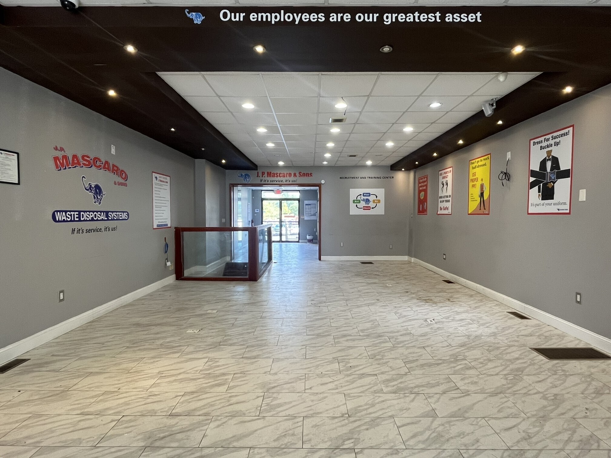 109-133 N York Rd, Willow Grove, PA à louer Photo intérieure– Image 1 sur 18