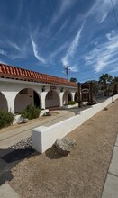 37086 Cathedral Canyon Dr, Cathedral City, CA à louer Photo intérieure– Image 2 sur 5