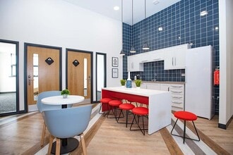 Airfield Way, Christchurch à louer Photo intérieure– Image 2 sur 4