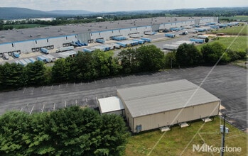 27 Feick Industrial Dr, Hamburg, PA à louer Photo de l’immeuble– Image 1 sur 6