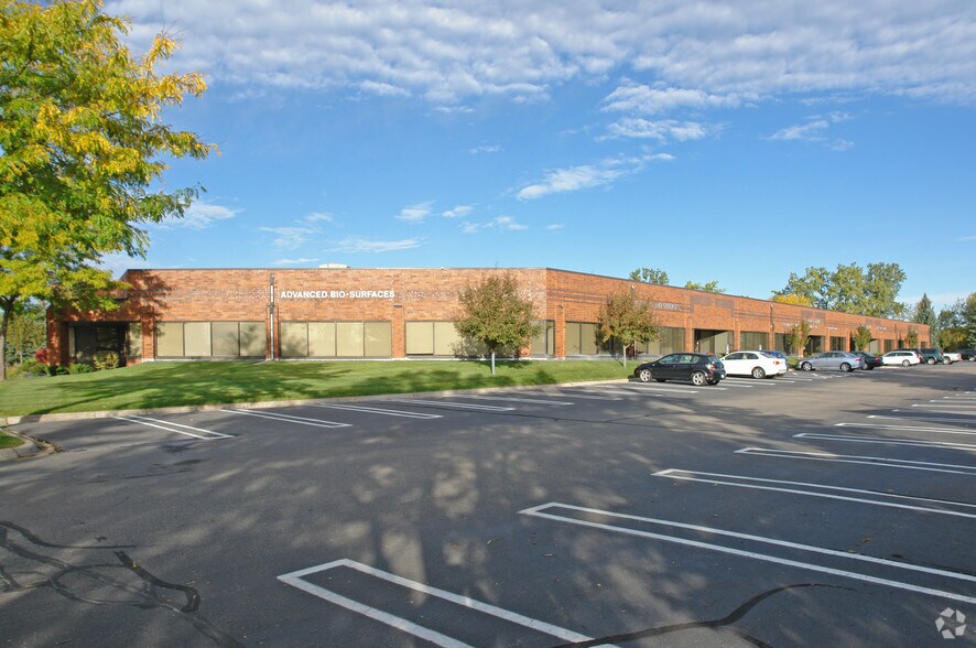 5909 Baker Rd, Minnetonka, MN à louer - Photo principale – Image 1 sur 10