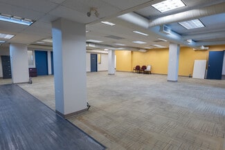 Plus de détails pour 422 6th St, New Westminster, BC - Bureau/Local commercial à louer