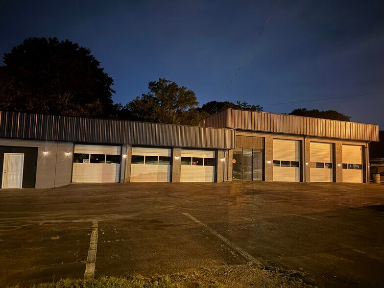683 Fairview Rd, Ellenwood, GA à louer - Photo de l’immeuble – Image 2 sur 15