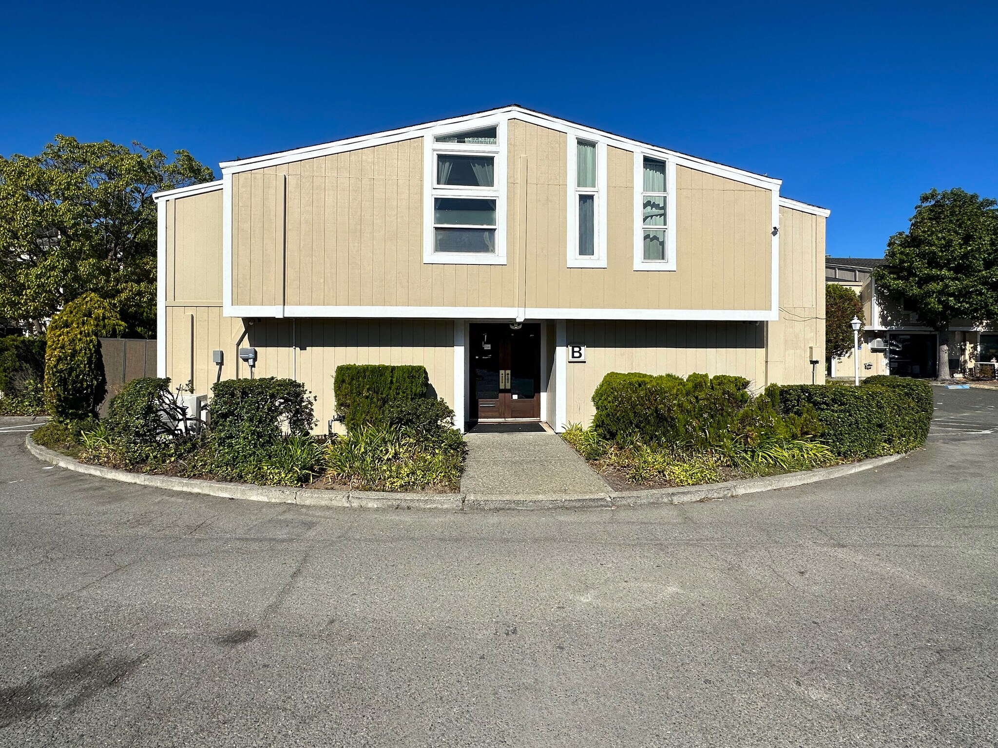 150 Shoreline Hwy, Mill Valley, CA à vendre Photo de l’immeuble– Image 1 sur 14