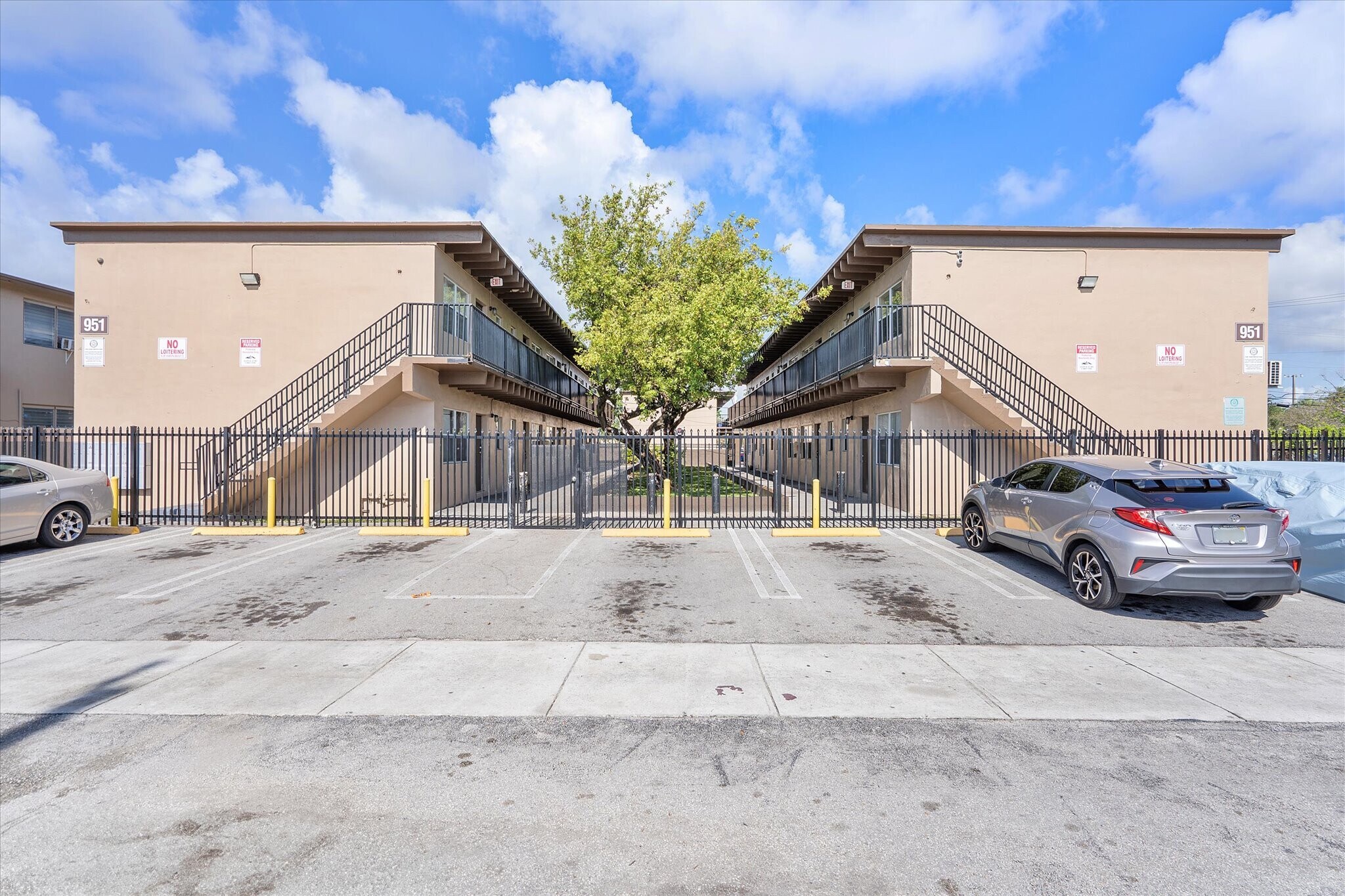 901-951 NW 8th Ave, Pompano Beach, FL à vendre Photo de l’immeuble– Image 1 sur 19