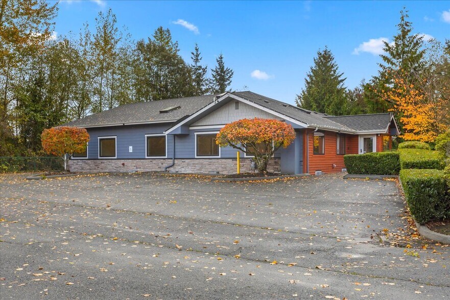 8425 44th Ave W, Mukilteo, WA à louer - Photo de l’immeuble – Image 1 sur 27