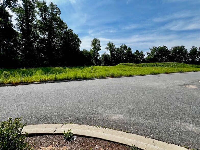 639 Anderson Rd, Rock Hill, SC à vendre - Photo de l’immeuble – Image 2 sur 7