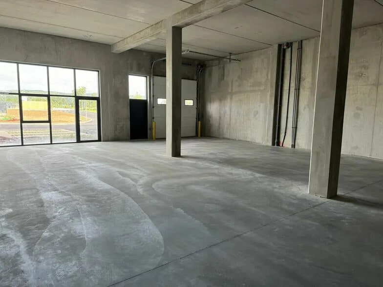 Bureau dans Valence à louer - Photo de l’immeuble – Image 2 sur 4