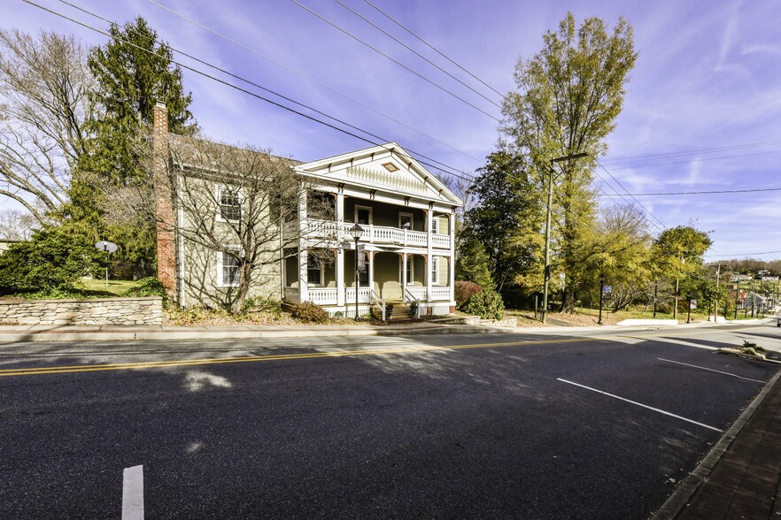 173 Main St, Stanardsville, VA à louer - Photo de l’immeuble – Image 3 sur 36