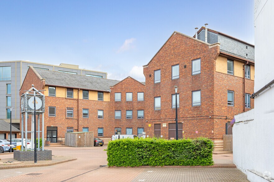 36 Ferensway, Hull à louer - Photo de l’immeuble – Image 1 sur 45