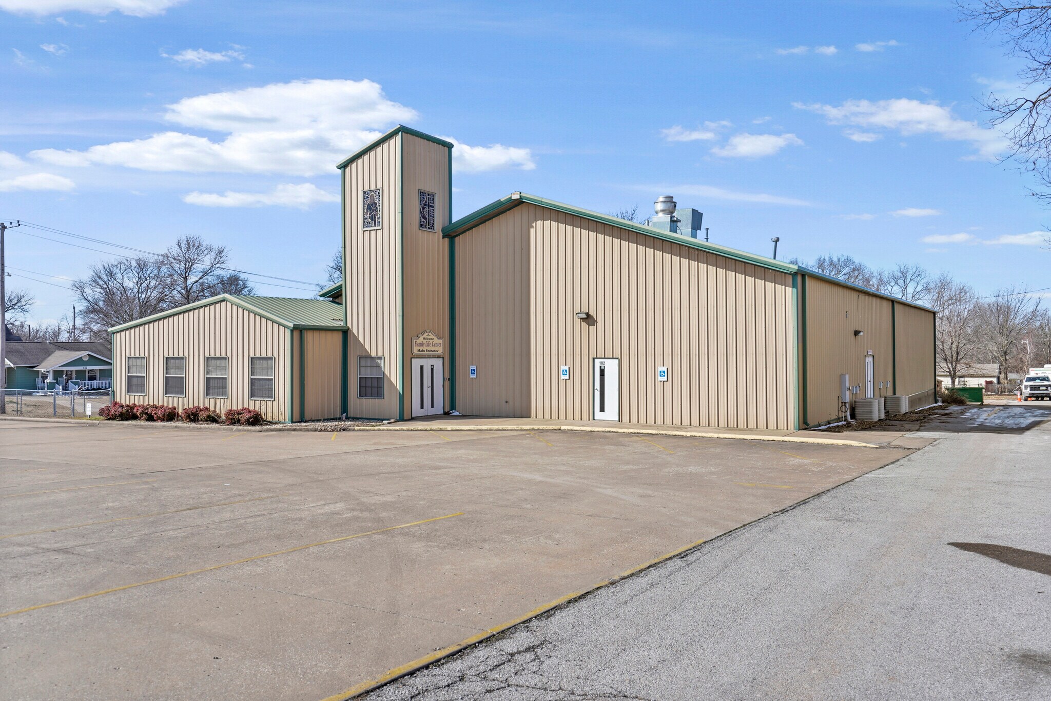 206 Sycamore st, Coweta, OK à louer Photo principale– Image 1 sur 14