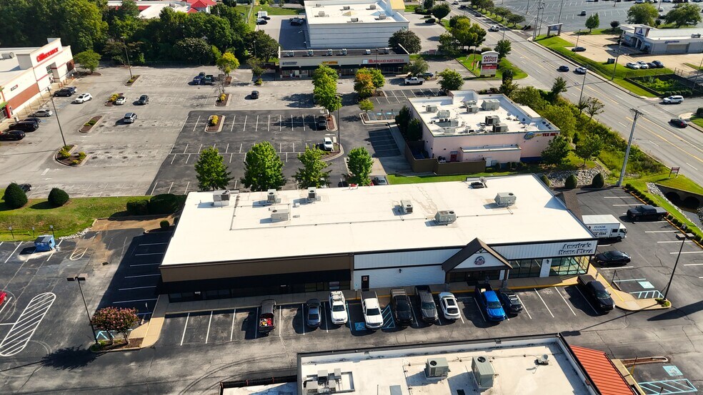 2265 Gunbarrel Rd, Chattanooga, TN à louer - Photo de l’immeuble – Image 2 sur 8